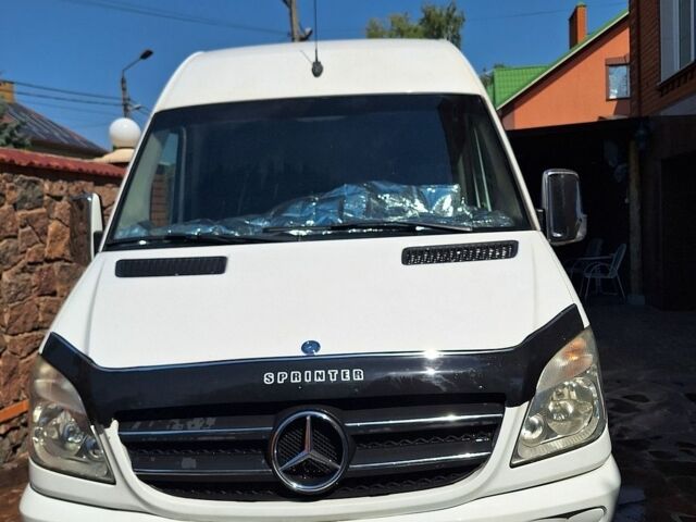 Белый Мерседес Sprinter, объемом двигателя 2.14 л и пробегом 411 тыс. км за 16000 $, фото 29 на Automoto.ua