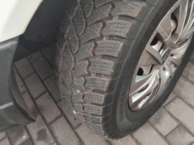 Белый Мерседес Sprinter, объемом двигателя 2.7 л и пробегом 300 тыс. км за 12300 $, фото 8 на Automoto.ua