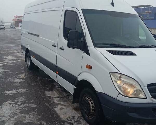 Белый Мерседес Sprinter, объемом двигателя 2.2 л и пробегом 508 тыс. км за 16000 $, фото 3 на Automoto.ua