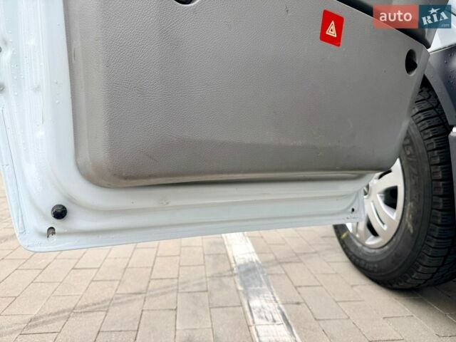 Білий Мерседес Sprinter, об'ємом двигуна 2.2 л та пробігом 450 тис. км за 13800 $, фото 24 на Automoto.ua