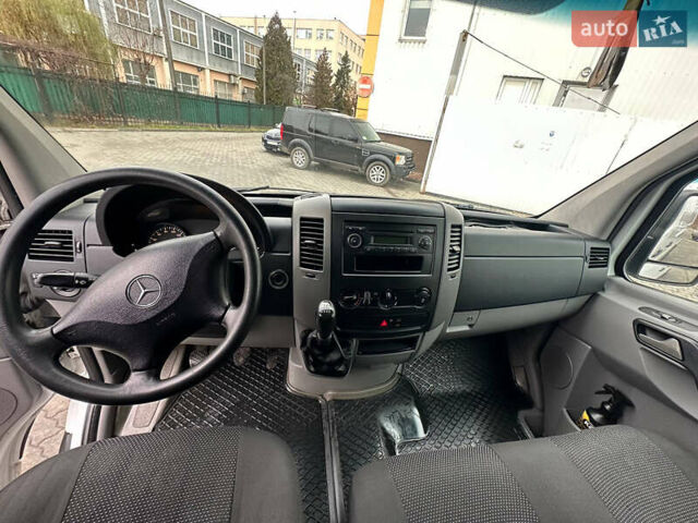 Білий Мерседес Sprinter, об'ємом двигуна 2.2 л та пробігом 405 тис. км за 13700 $, фото 11 на Automoto.ua