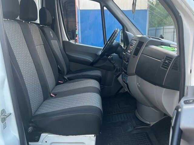 Белый Мерседес Sprinter, объемом двигателя 2.14 л и пробегом 470 тыс. км за 15900 $, фото 8 на Automoto.ua