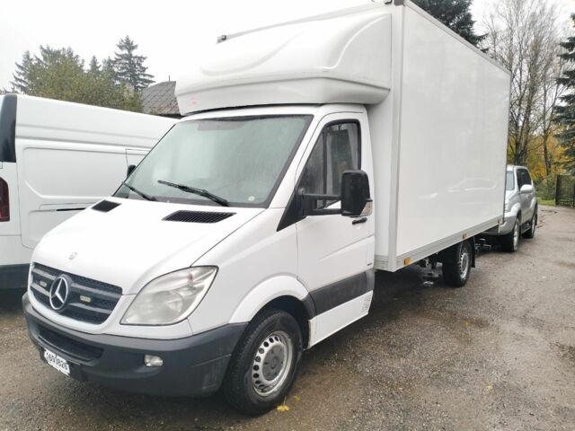 Белый Мерседес Sprinter, объемом двигателя 3 л и пробегом 560 тыс. км за 20500 $, фото 11 на Automoto.ua