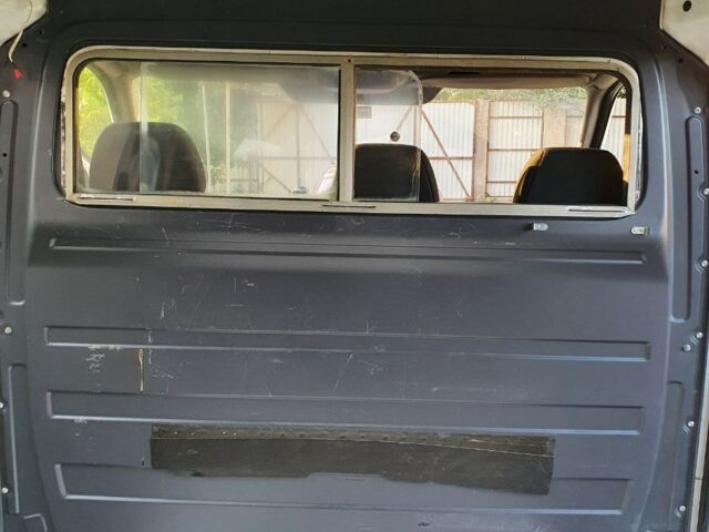 Белый Мерседес Sprinter, объемом двигателя 2.2 л и пробегом 282 тыс. км за 16400 $, фото 10 на Automoto.ua