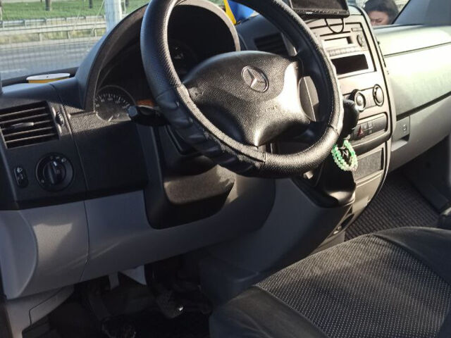 Белый Мерседес Sprinter, объемом двигателя 2.1 л и пробегом 401 тыс. км за 15500 $, фото 26 на Automoto.ua