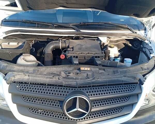 Белый Мерседес Sprinter, объемом двигателя 2.2 л и пробегом 307 тыс. км за 15600 $, фото 32 на Automoto.ua