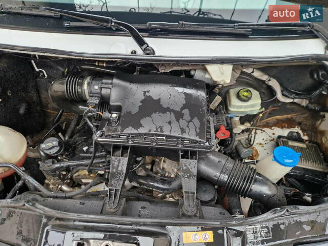 Белый Мерседес Sprinter, объемом двигателя 2.99 л и пробегом 514 тыс. км за 18000 $, фото 18 на Automoto.ua