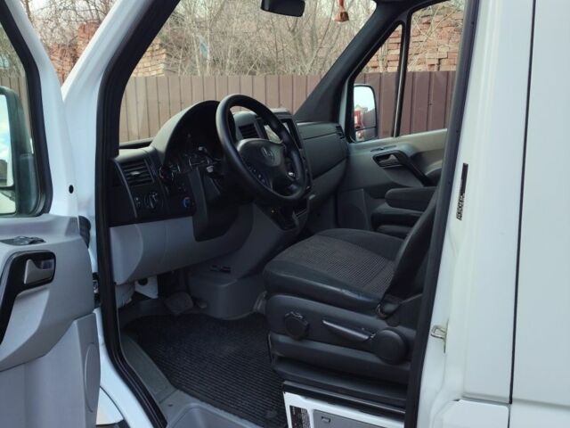 Белый Мерседес Sprinter, объемом двигателя 2.1 л и пробегом 462 тыс. км за 18800 $, фото 5 на Automoto.ua