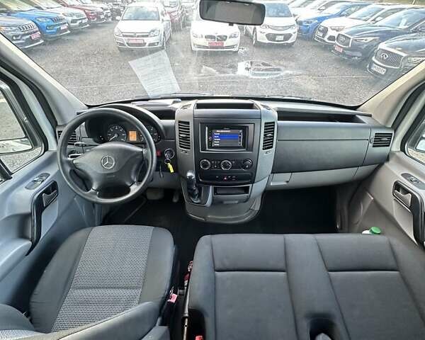 Белый Мерседес Sprinter, объемом двигателя 2.99 л и пробегом 489 тыс. км за 13499 $, фото 14 на Automoto.ua