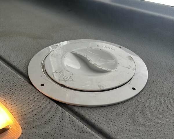 Белый Мерседес Sprinter, объемом двигателя 2.99 л и пробегом 489 тыс. км за 13499 $, фото 15 на Automoto.ua