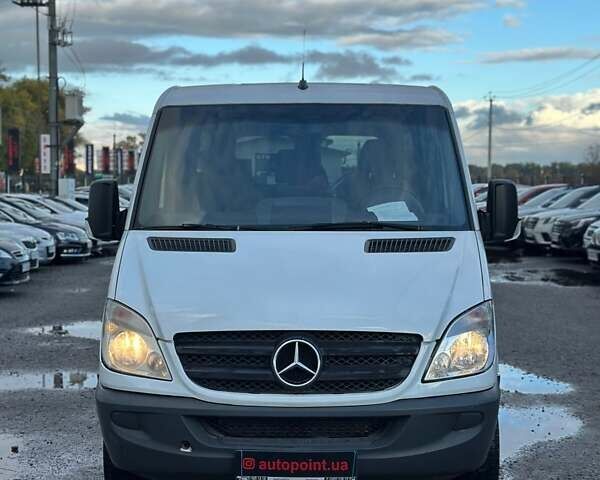 Белый Мерседес Sprinter, объемом двигателя 2.99 л и пробегом 489 тыс. км за 13499 $, фото 1 на Automoto.ua