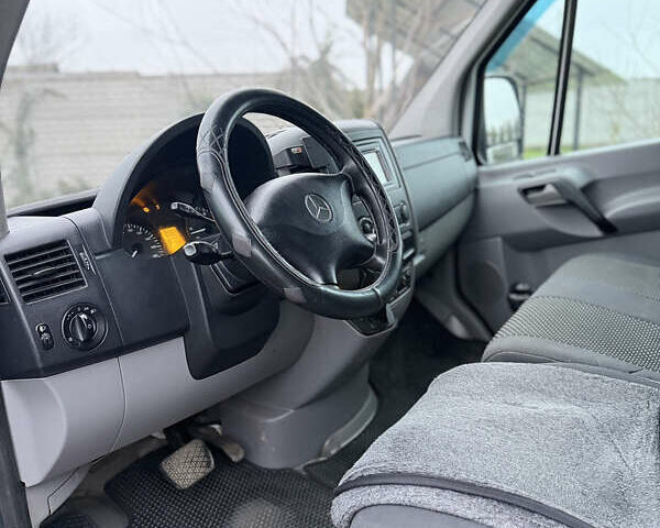 Белый Мерседес Sprinter, объемом двигателя 2.99 л и пробегом 200 тыс. км за 24500 $, фото 19 на Automoto.ua