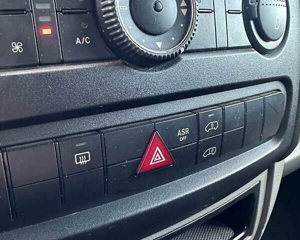 Белый Мерседес Sprinter, объемом двигателя 2.99 л и пробегом 489 тыс. км за 13499 $, фото 32 на Automoto.ua