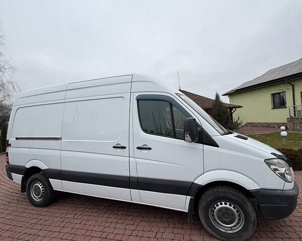 Белый Мерседес Sprinter, объемом двигателя 2.99 л и пробегом 200 тыс. км за 24500 $, фото 4 на Automoto.ua