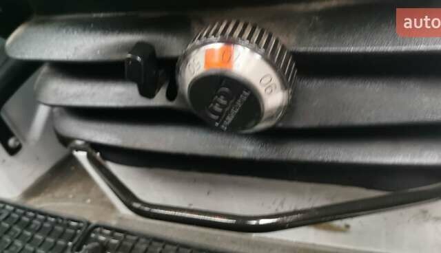 Белый Мерседес Sprinter, объемом двигателя 2.14 л и пробегом 589 тыс. км за 16999 $, фото 12 на Automoto.ua