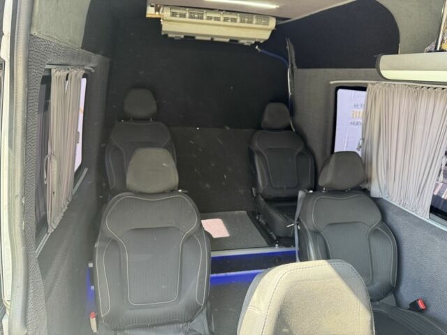 Білий Мерседес Sprinter, об'ємом двигуна 2.1 л та пробігом 650 тис. км за 16000 $, фото 5 на Automoto.ua