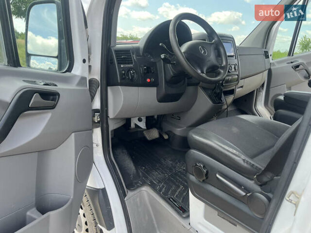 Білий Мерседес Sprinter, об'ємом двигуна 3 л та пробігом 390 тис. км за 18000 $, фото 15 на Automoto.ua