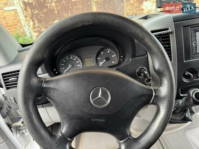 Белый Мерседес Sprinter, объемом двигателя 2.1 л и пробегом 370 тыс. км за 12800 $, фото 9 на Automoto.ua