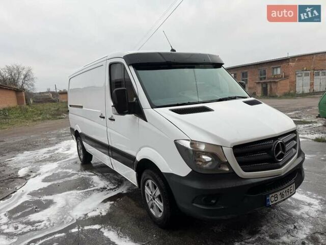 Белый Мерседес Sprinter, объемом двигателя 2.1 л и пробегом 370 тыс. км за 12800 $, фото 2 на Automoto.ua