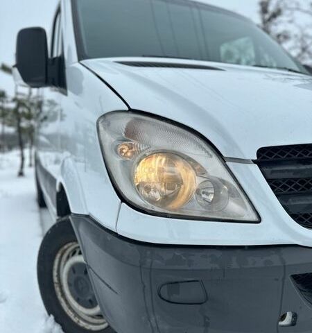 Белый Мерседес Sprinter, объемом двигателя 2.99 л и пробегом 489 тыс. км за 12999 $, фото 2 на Automoto.ua