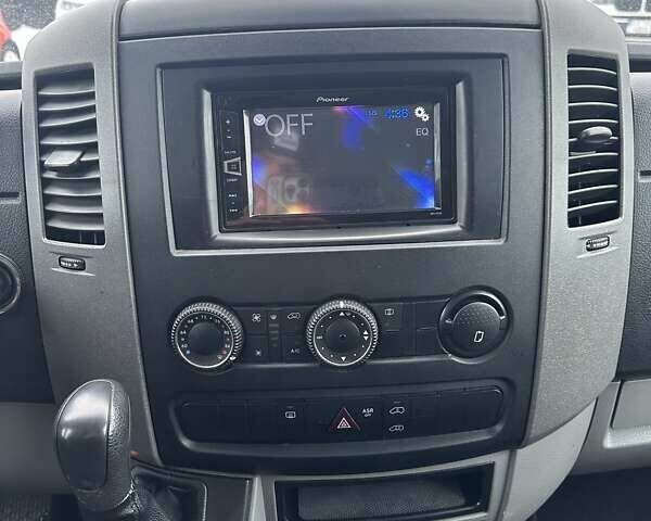 Белый Мерседес Sprinter, объемом двигателя 2.99 л и пробегом 489 тыс. км за 12999 $, фото 31 на Automoto.ua