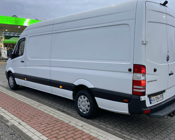 Білий Мерседес Sprinter, об'ємом двигуна 2.2 л та пробігом 259 тис. км за 18700 $, фото 1 на Automoto.ua