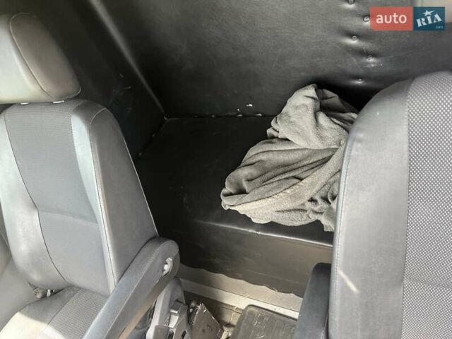 Білий Мерседес Sprinter, об'ємом двигуна 3 л та пробігом 390 тис. км за 18000 $, фото 19 на Automoto.ua
