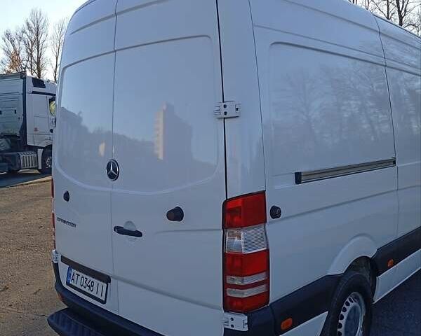 Белый Мерседес Sprinter, объемом двигателя 2.2 л и пробегом 307 тыс. км за 15600 $, фото 1 на Automoto.ua