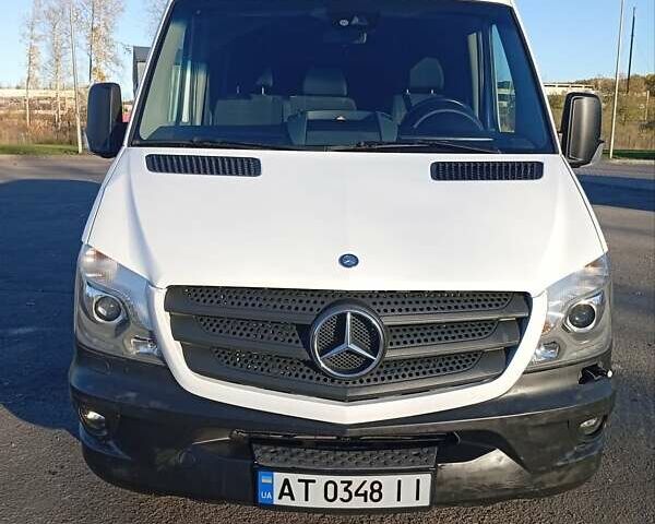 Белый Мерседес Sprinter, объемом двигателя 2.2 л и пробегом 307 тыс. км за 15600 $, фото 7 на Automoto.ua