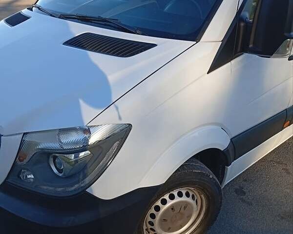 Белый Мерседес Sprinter, объемом двигателя 2.2 л и пробегом 307 тыс. км за 15600 $, фото 34 на Automoto.ua