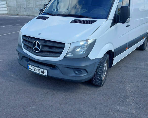 Белый Мерседес Sprinter, объемом двигателя 2.1 л и пробегом 478 тыс. км за 13500 $, фото 3 на Automoto.ua