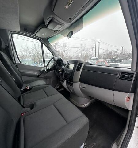 Белый Мерседес Sprinter, объемом двигателя 2.99 л и пробегом 489 тыс. км за 12999 $, фото 20 на Automoto.ua