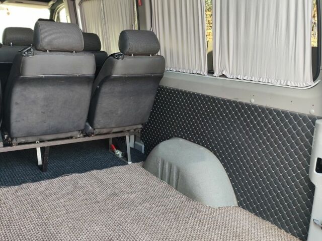 Белый Мерседес Sprinter, объемом двигателя 2.1 л и пробегом 462 тыс. км за 18800 $, фото 14 на Automoto.ua
