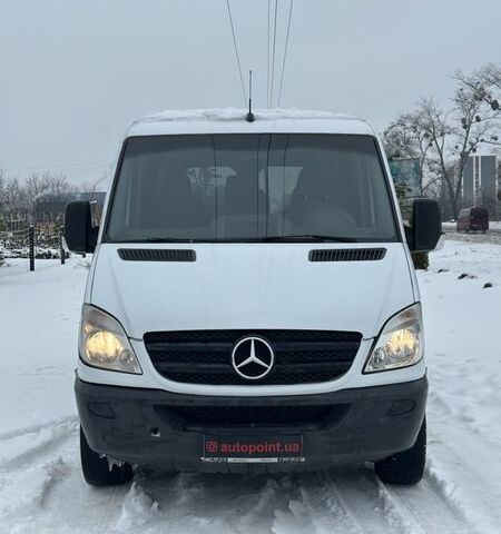 Белый Мерседес Sprinter, объемом двигателя 2.99 л и пробегом 489 тыс. км за 12999 $, фото 1 на Automoto.ua