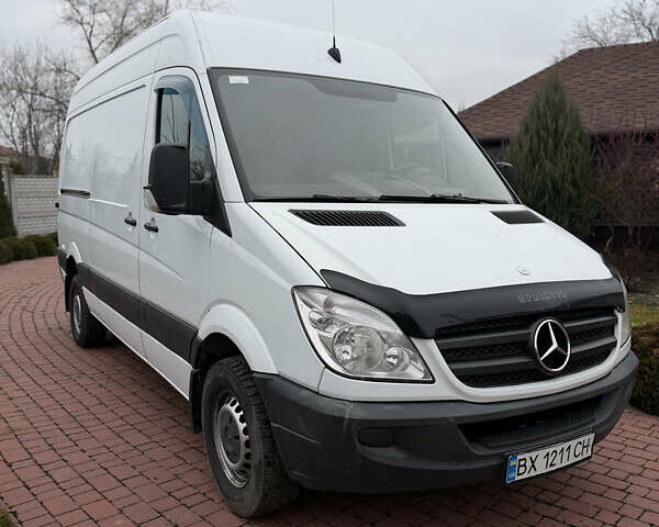 Белый Мерседес Sprinter, объемом двигателя 2.99 л и пробегом 200 тыс. км за 24500 $, фото 2 на Automoto.ua
