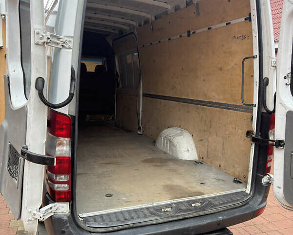Білий Мерседес Sprinter, об'ємом двигуна 2.2 л та пробігом 430 тис. км за 11900 $, фото 23 на Automoto.ua