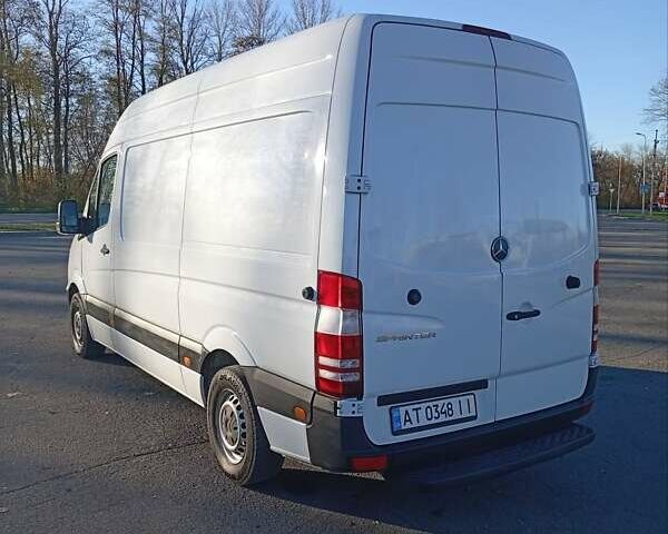 Белый Мерседес Sprinter, объемом двигателя 2.2 л и пробегом 307 тыс. км за 15600 $, фото 6 на Automoto.ua