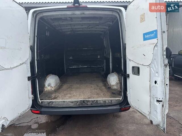 Белый Мерседес Sprinter, объемом двигателя 2.1 л и пробегом 370 тыс. км за 12800 $, фото 13 на Automoto.ua