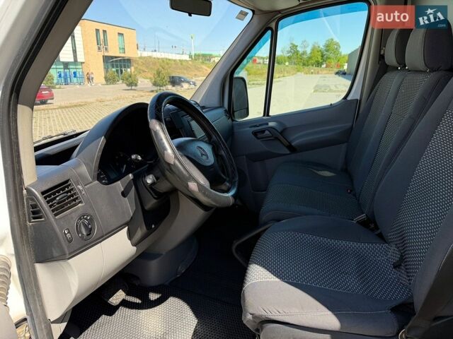 Білий Мерседес Sprinter, об'ємом двигуна 2.99 л та пробігом 442 тис. км за 15800 $, фото 18 на Automoto.ua
