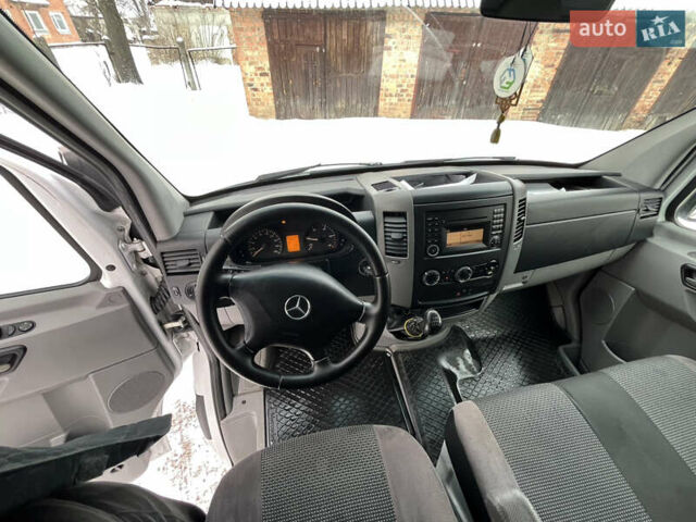 Белый Мерседес Sprinter, объемом двигателя 2.14 л и пробегом 333 тыс. км за 13500 $, фото 11 на Automoto.ua
