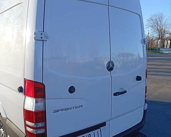 Белый Мерседес Sprinter, объемом двигателя 2.2 л и пробегом 307 тыс. км за 15600 $, фото 27 на Automoto.ua