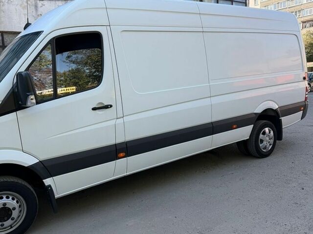Белый Мерседес Sprinter, объемом двигателя 2.14 л и пробегом 557 тыс. км за 19000 $, фото 3 на Automoto.ua