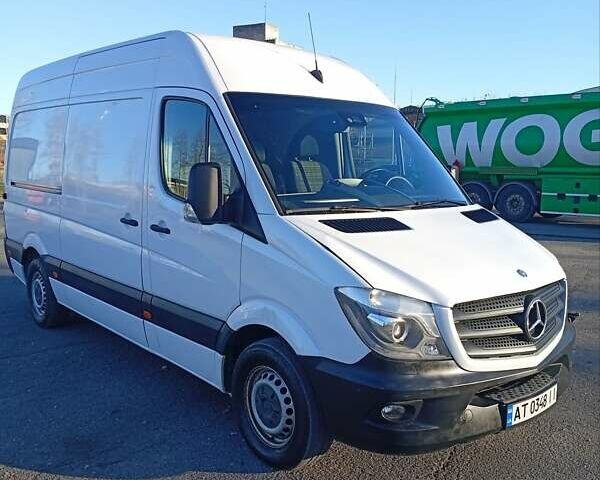 Белый Мерседес Sprinter, объемом двигателя 2.2 л и пробегом 307 тыс. км за 15600 $, фото 9 на Automoto.ua