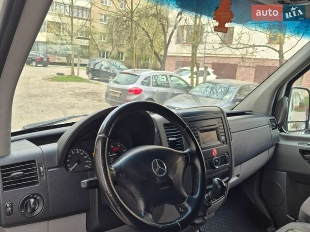 Белый Мерседес Sprinter, объемом двигателя 2.99 л и пробегом 460 тыс. км за 18500 $, фото 17 на Automoto.ua