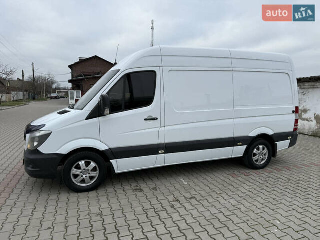Белый Мерседес Sprinter, объемом двигателя 2.14 л и пробегом 385 тыс. км за 19373 $, фото 3 на Automoto.ua