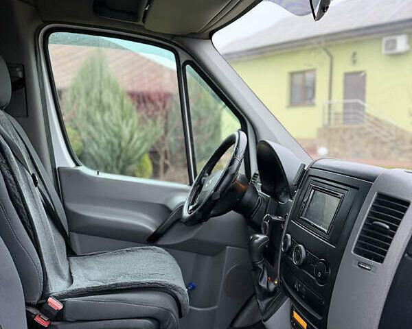 Белый Мерседес Sprinter, объемом двигателя 2.99 л и пробегом 200 тыс. км за 24500 $, фото 24 на Automoto.ua