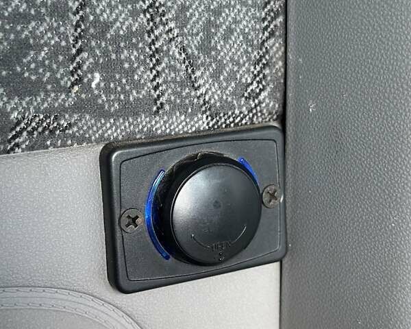 Белый Мерседес Sprinter, объемом двигателя 2.99 л и пробегом 489 тыс. км за 13499 $, фото 24 на Automoto.ua