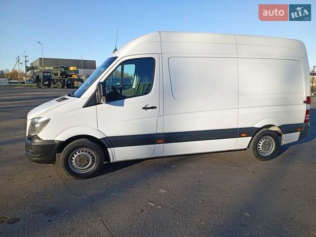 Белый Мерседес Sprinter, объемом двигателя 2.2 л и пробегом 307 тыс. км за 15600 $, фото 4 на Automoto.ua