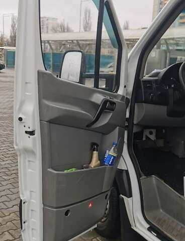 Белый Мерседес Sprinter, объемом двигателя 2.14 л и пробегом 589 тыс. км за 16999 $, фото 2 на Automoto.ua
