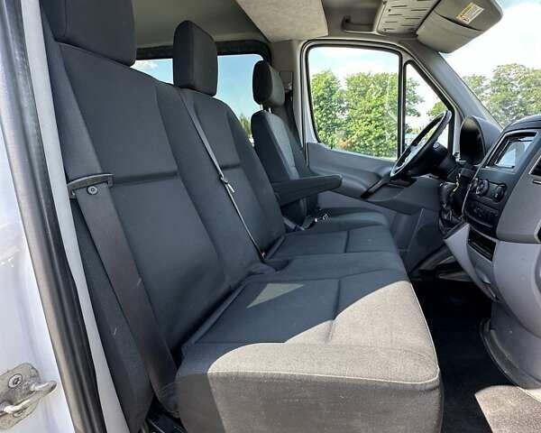 Белый Мерседес Sprinter, объемом двигателя 2.99 л и пробегом 489 тыс. км за 13499 $, фото 19 на Automoto.ua